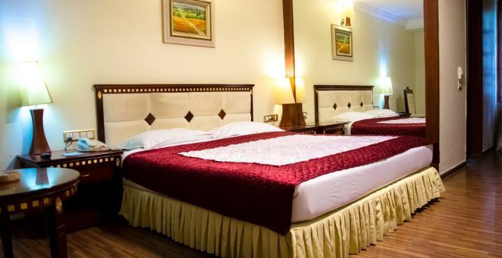 The Shelton Grand Hotel Bengaluru Zewnętrze zdjęcie