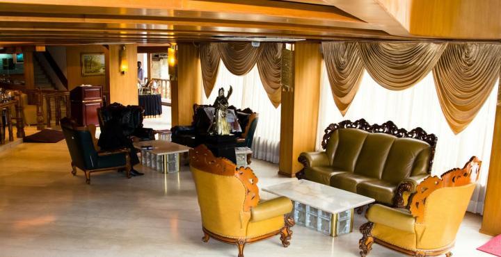 The Shelton Grand Hotel Bengaluru Zewnętrze zdjęcie