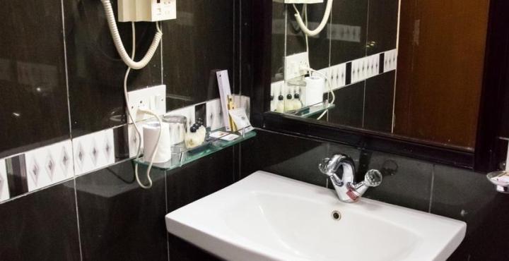 The Shelton Grand Hotel Bengaluru Zewnętrze zdjęcie