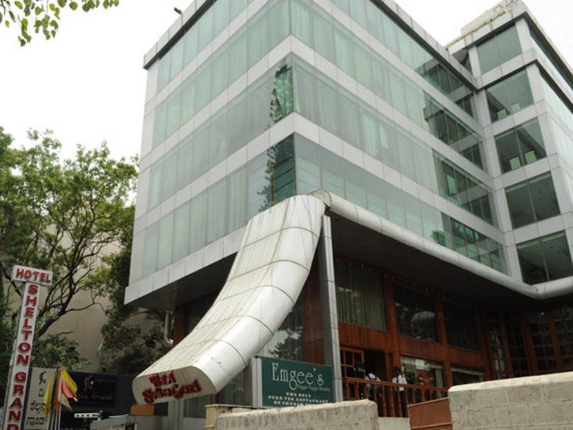 The Shelton Grand Hotel Bengaluru Zewnętrze zdjęcie