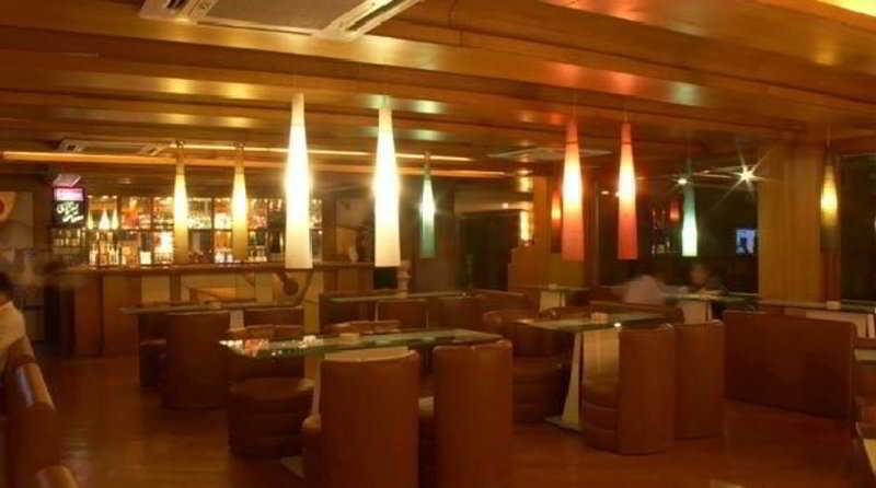 The Shelton Grand Hotel Bengaluru Zewnętrze zdjęcie