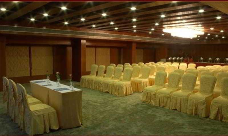 The Shelton Grand Hotel Bengaluru Zewnętrze zdjęcie