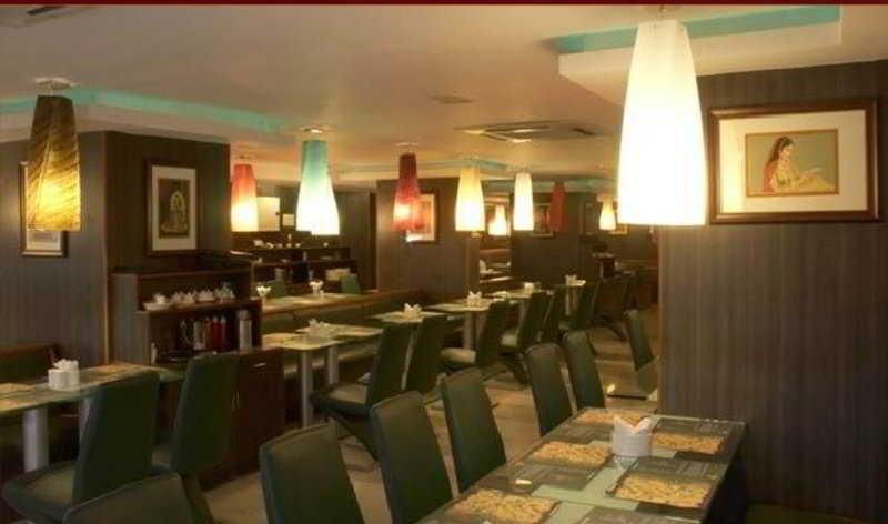The Shelton Grand Hotel Bengaluru Zewnętrze zdjęcie
