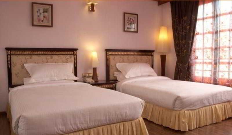 The Shelton Grand Hotel Bengaluru Zewnętrze zdjęcie